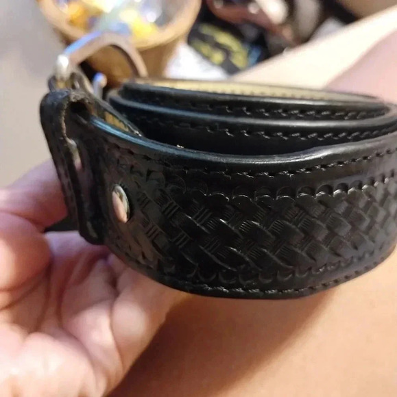 men's leather size 42 belt - Picture 1 of 5